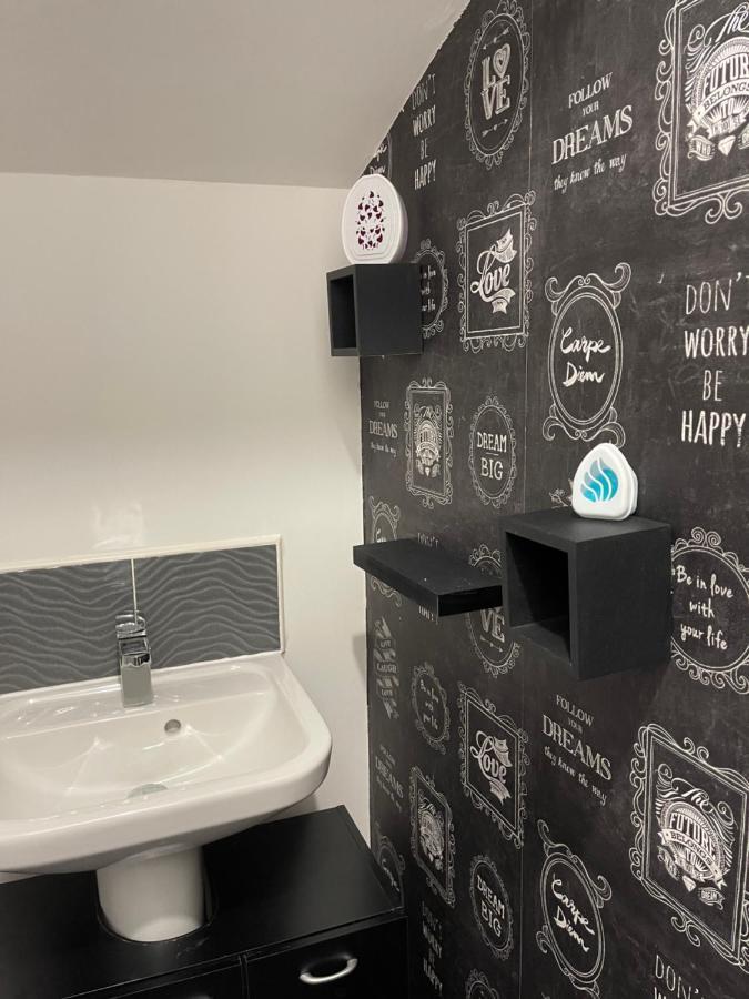 Boothferry Park Lodge 킹스턴어폰헐 외부 사진